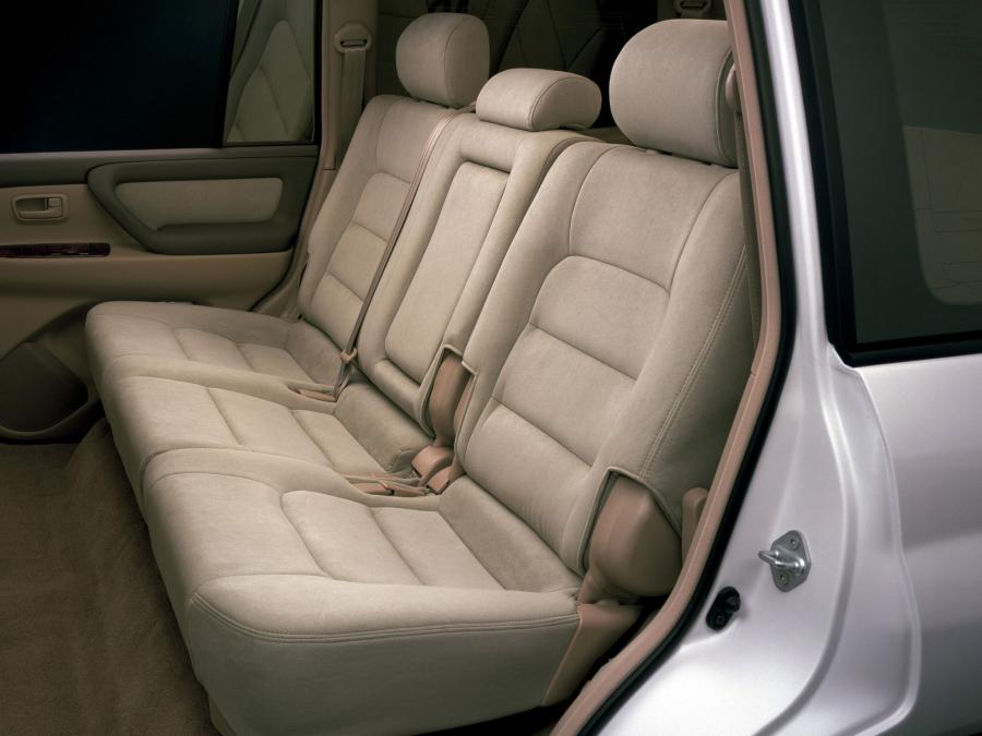  Toyota Land Cruiser 100 50th Anniversary 2001 года  (JP) (фото 5 из 6)